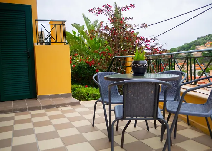 Villa Tzitzifies Kourouklata