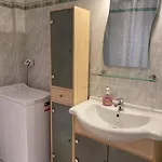 Βίλα Tzitzifies Kourouklata
