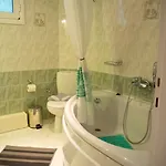 Tzitzifies Βίλα Kourouklata