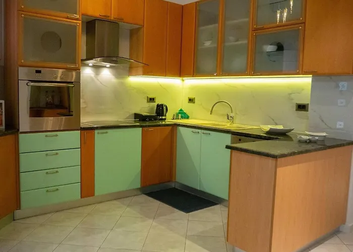 Tzitzifies Villa Kourouklata