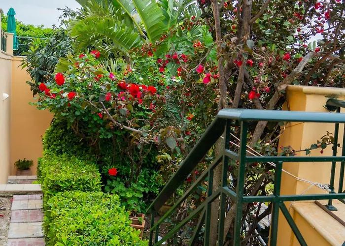 Villa Tzitzifies Kourouklata