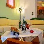 Tzitzifies Villa *