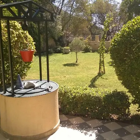 Villa Tzitzifies Kourouklata